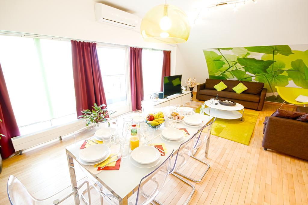 Wenceslas Square Lofts Прага Екстер'єр фото