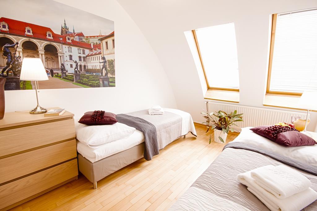 Wenceslas Square Lofts Прага Екстер'єр фото