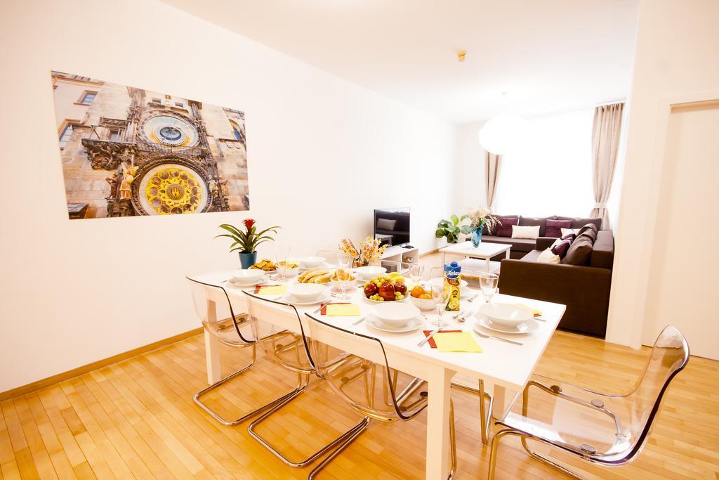 Wenceslas Square Lofts Прага Екстер'єр фото