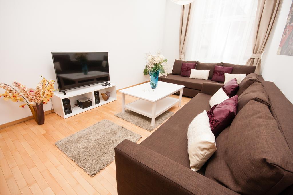 Wenceslas Square Lofts Прага Екстер'єр фото