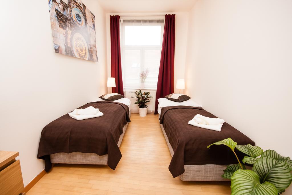 Wenceslas Square Lofts Прага Екстер'єр фото