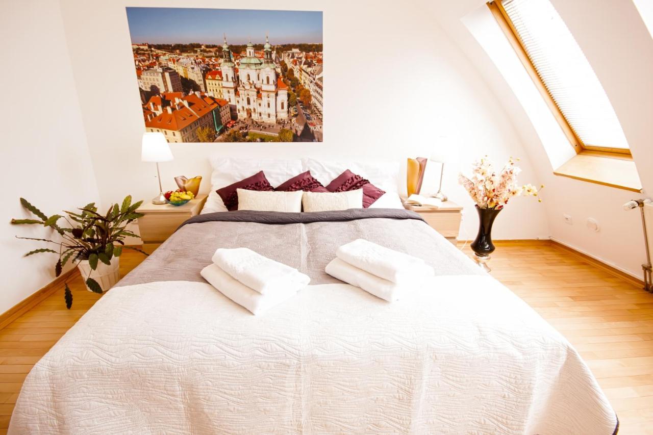 Wenceslas Square Lofts Прага Екстер'єр фото